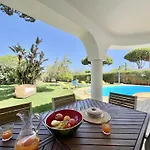 White House With Pool By Homing