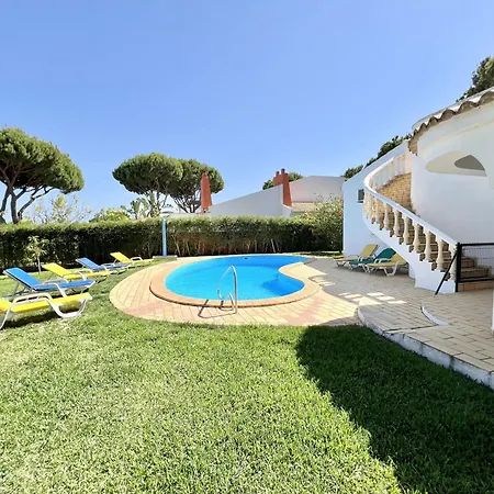 Villa White House With Pool By Homing *
