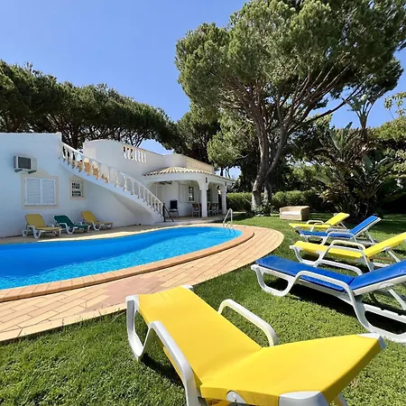 White House With Pool By Homing