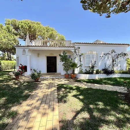 White House With Pool By Homing Villa