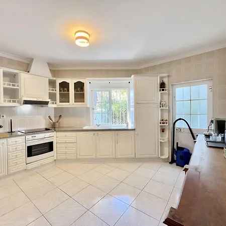 White House With Pool By Homing Villa Vilamoura