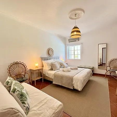 Villa White House With Pool By Homing